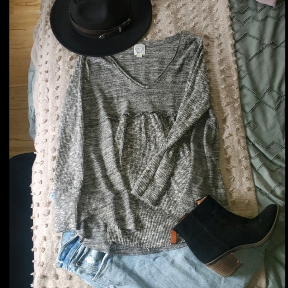 Dark grey sweater from Francesca's
